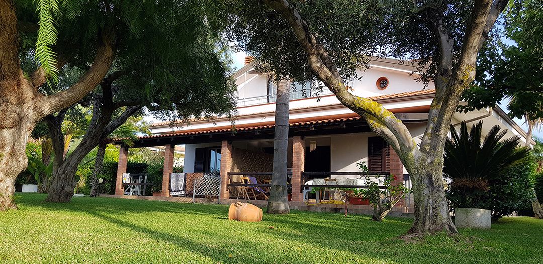 Villa Ilaria immersa nel giardino